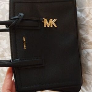 Michael Michael Kors black leather bag. Used twice!